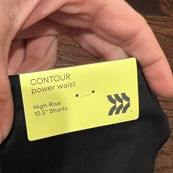 ALL IN MOTION Women’s Black Contour Power Waist High Rise 10.5” Shorts NEW - Picture 4 of 4